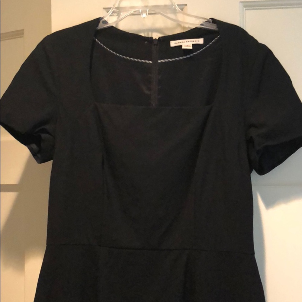 Banana Republic LBD Black dress size 4